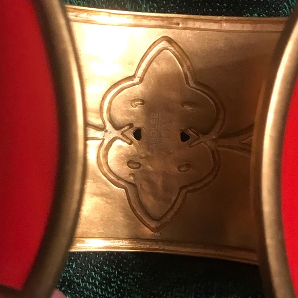 Carolee Lux Open Gold Tone Heart Scroll Embellished Cuff New - Scarlet Red - Picture 5 of 16